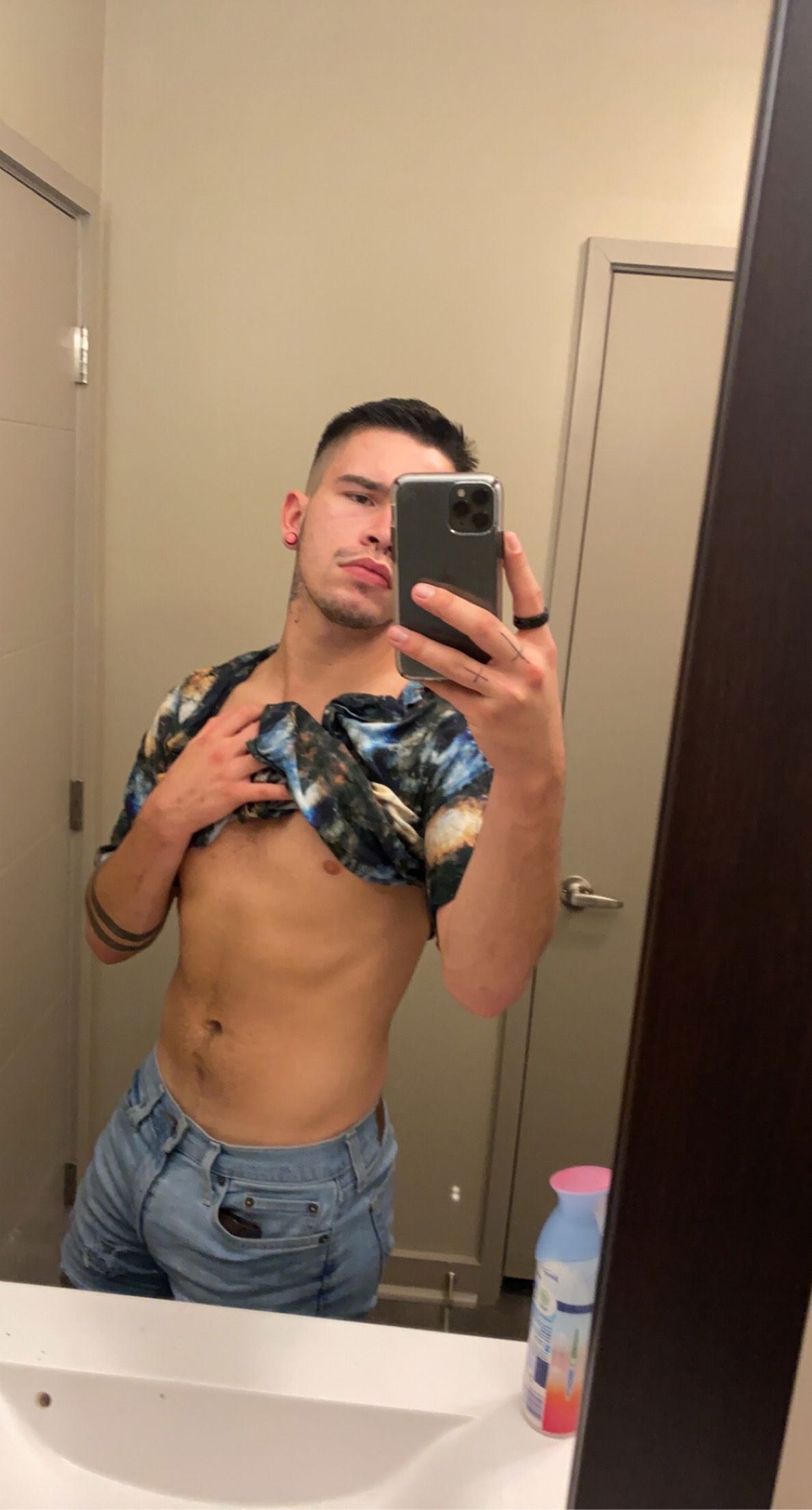 Justin Jay's avatar