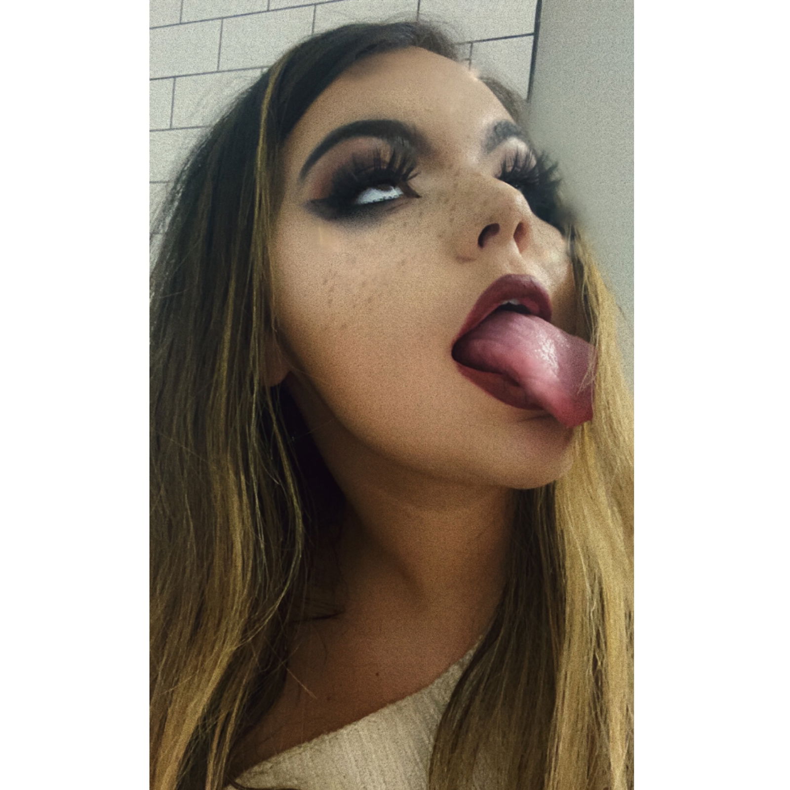 K A L E S  👅🍆's avatar