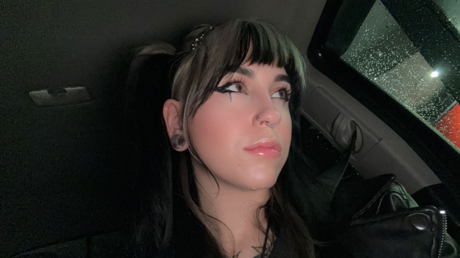 Karmen Kit's avatar