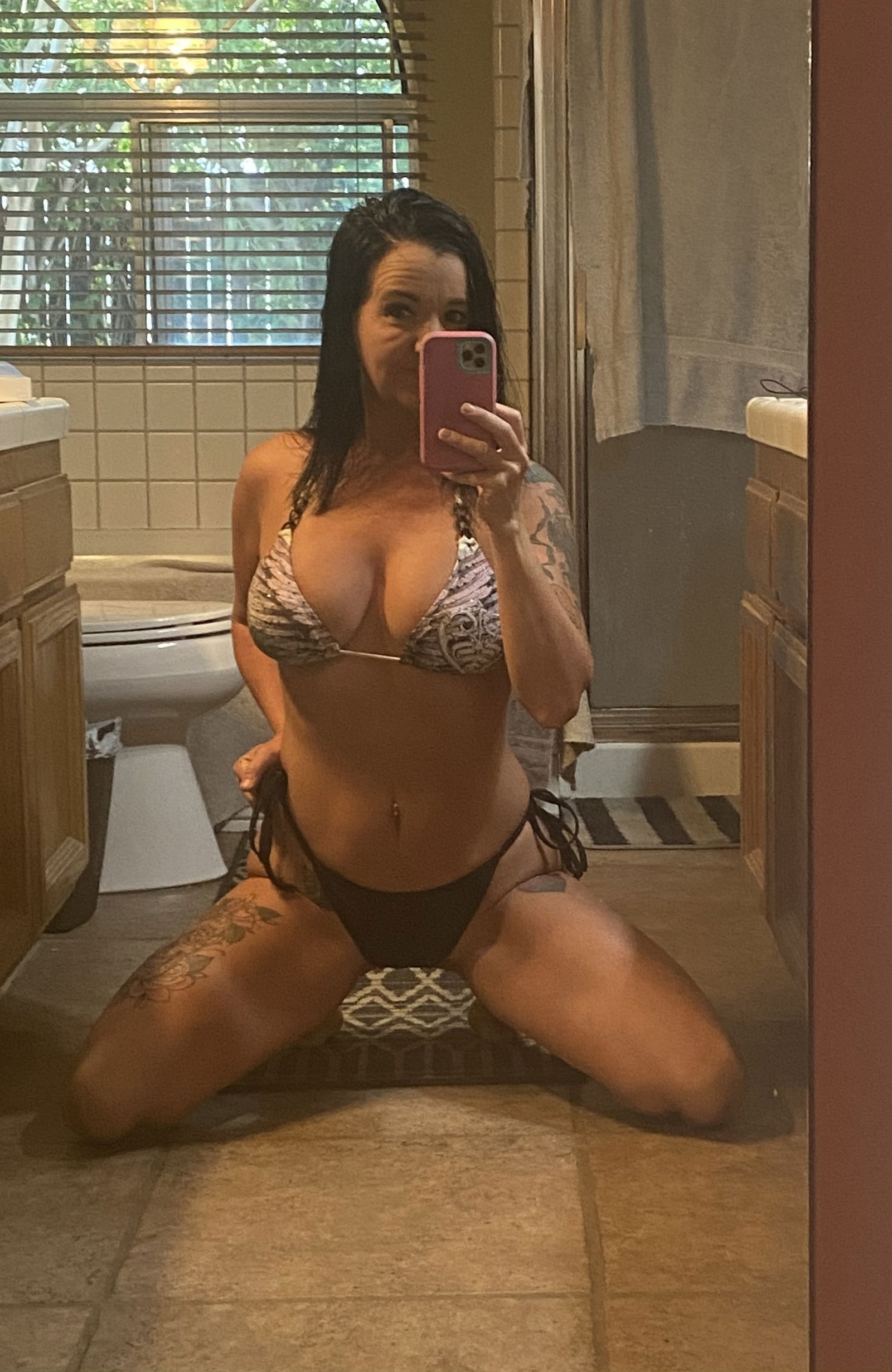 Kelly Taylor's avatar