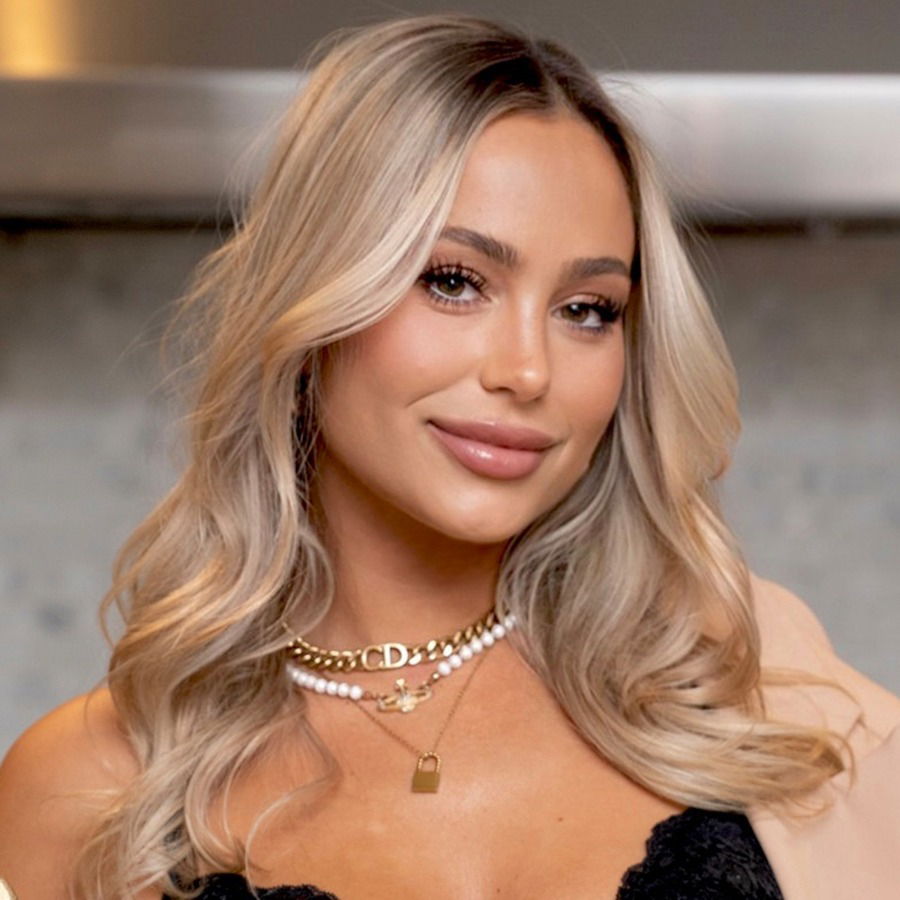 Heather Monroe's avatar