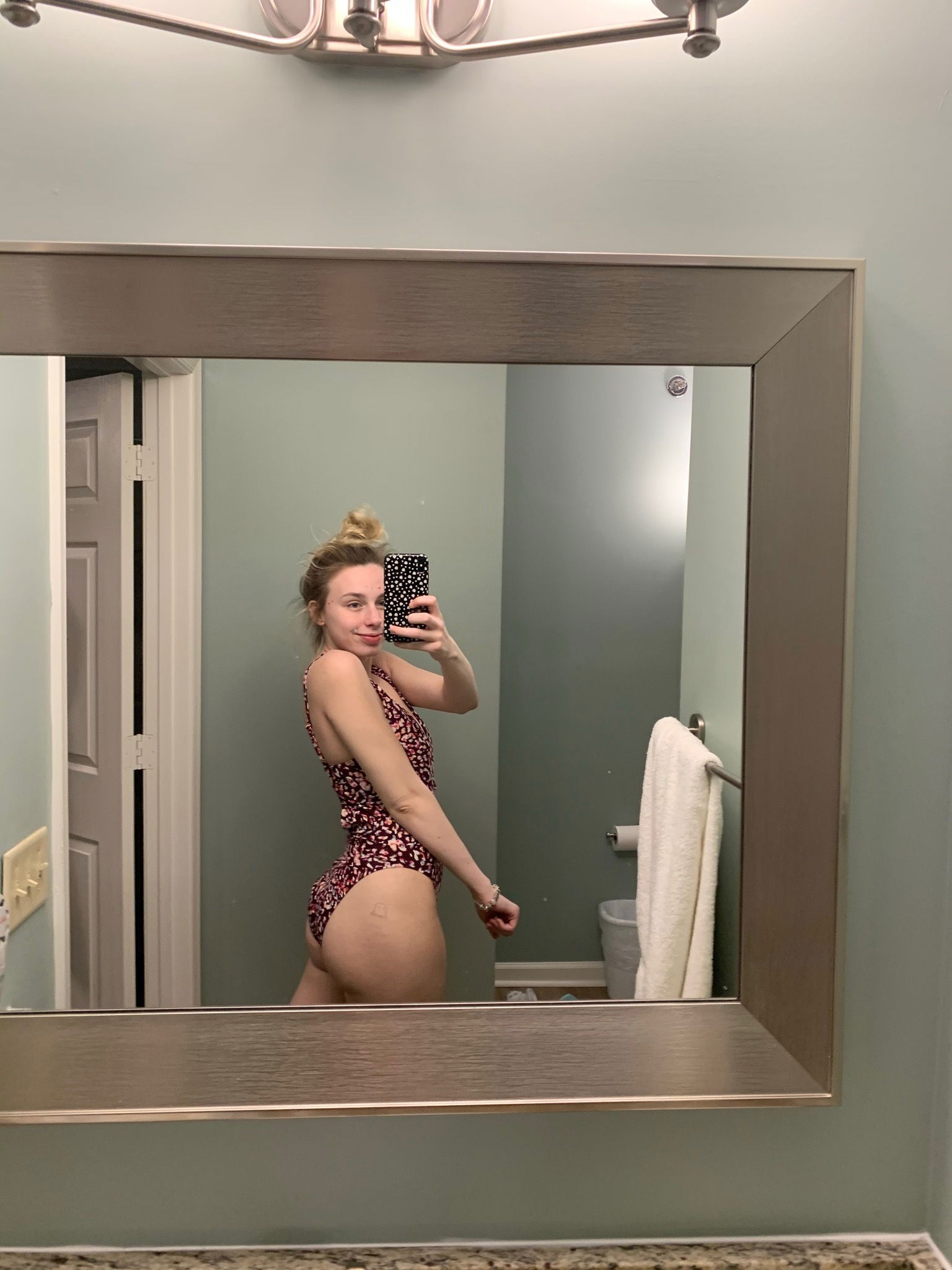 kail 🥵's avatar