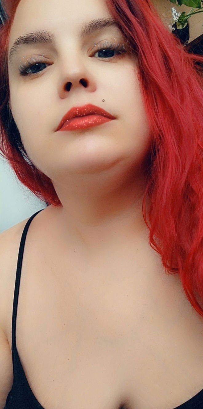 Miss Kat's avatar