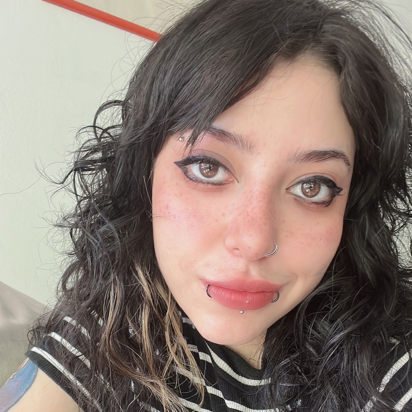 Miki's Free Page's avatar