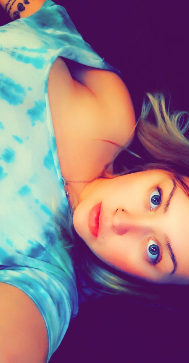 Kitty Moon's avatar