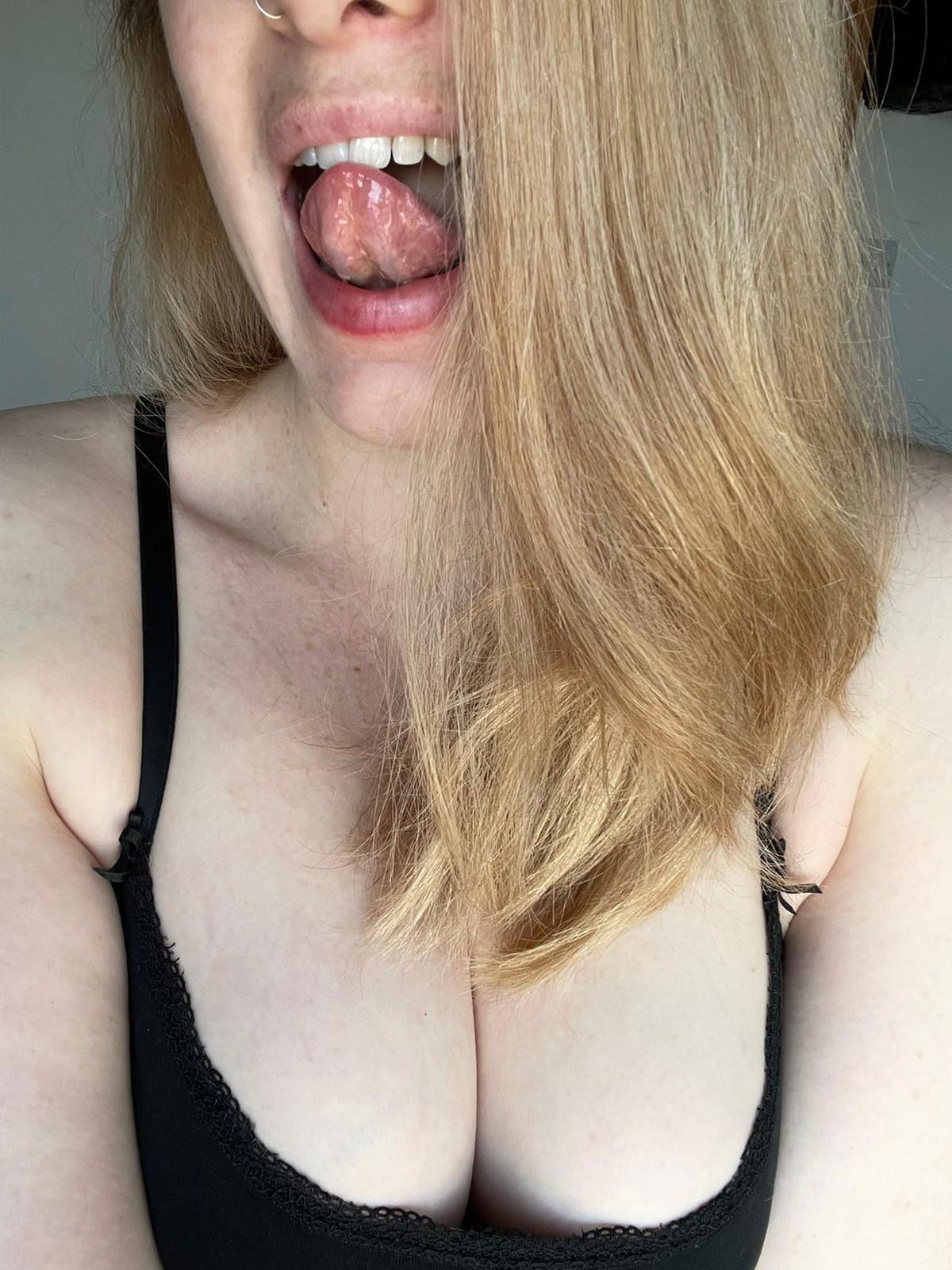 Lacey Freckles 👑