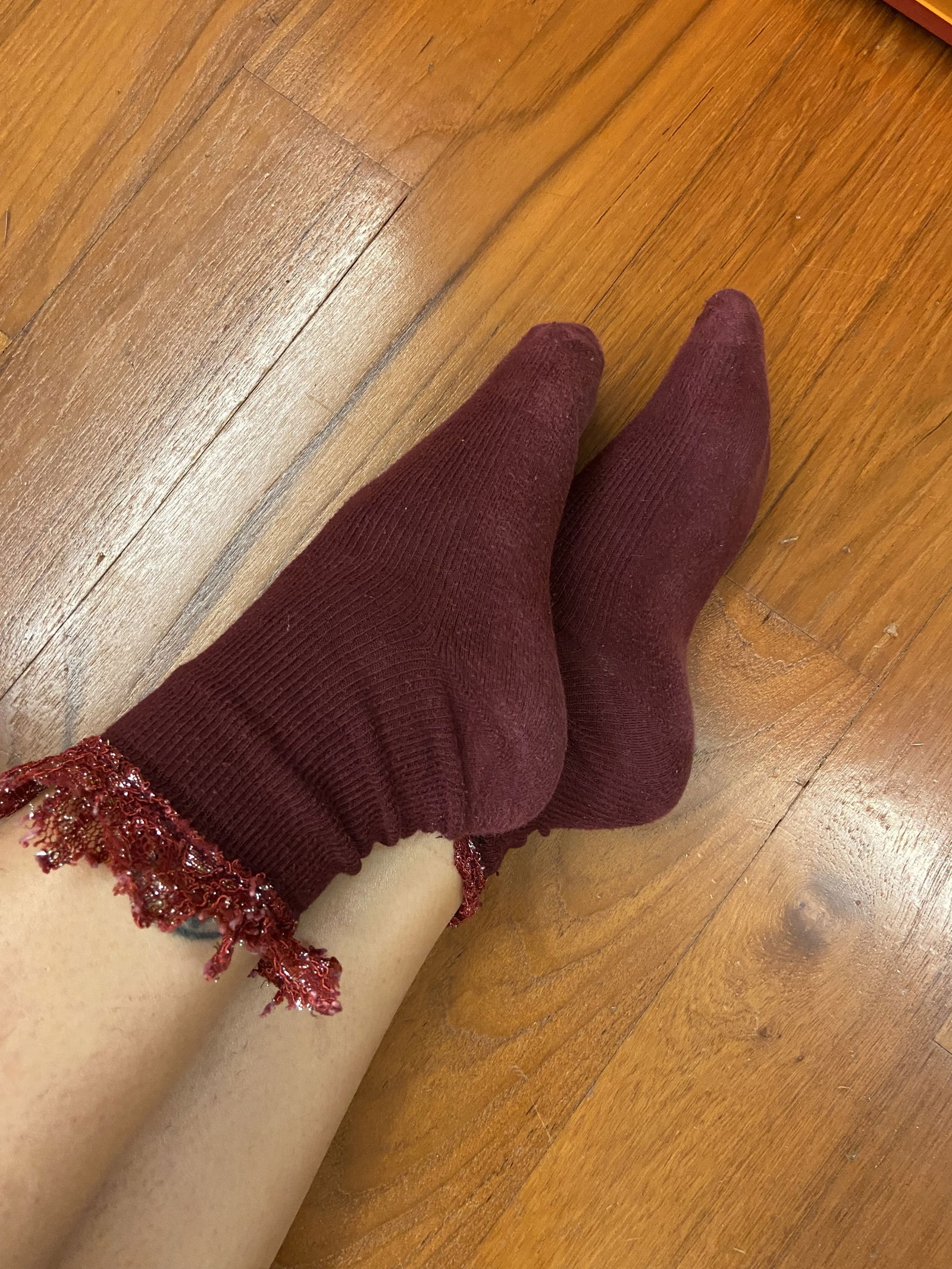 Lady Feet's avatar