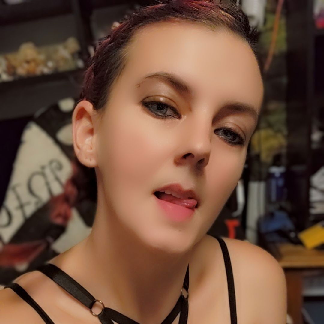 ᒪᗩᗪY ᒪᗩYᗩᑎᑎᗩ's avatar
