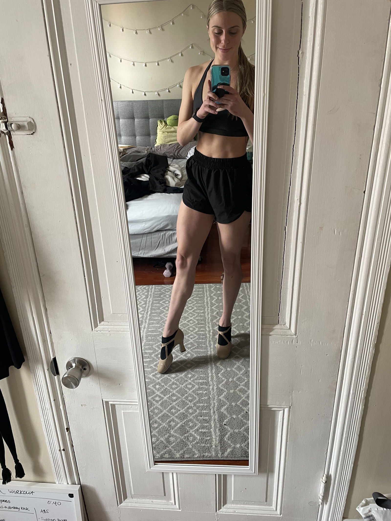 LadyLegs444's avatar