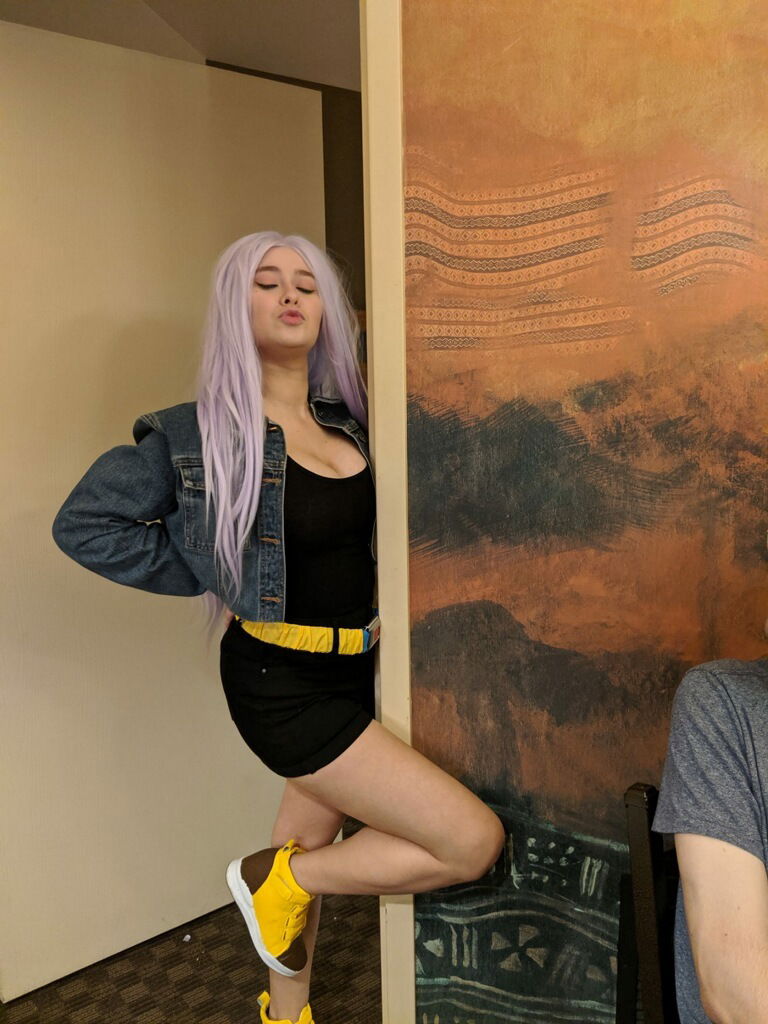 Moon Babie's avatar