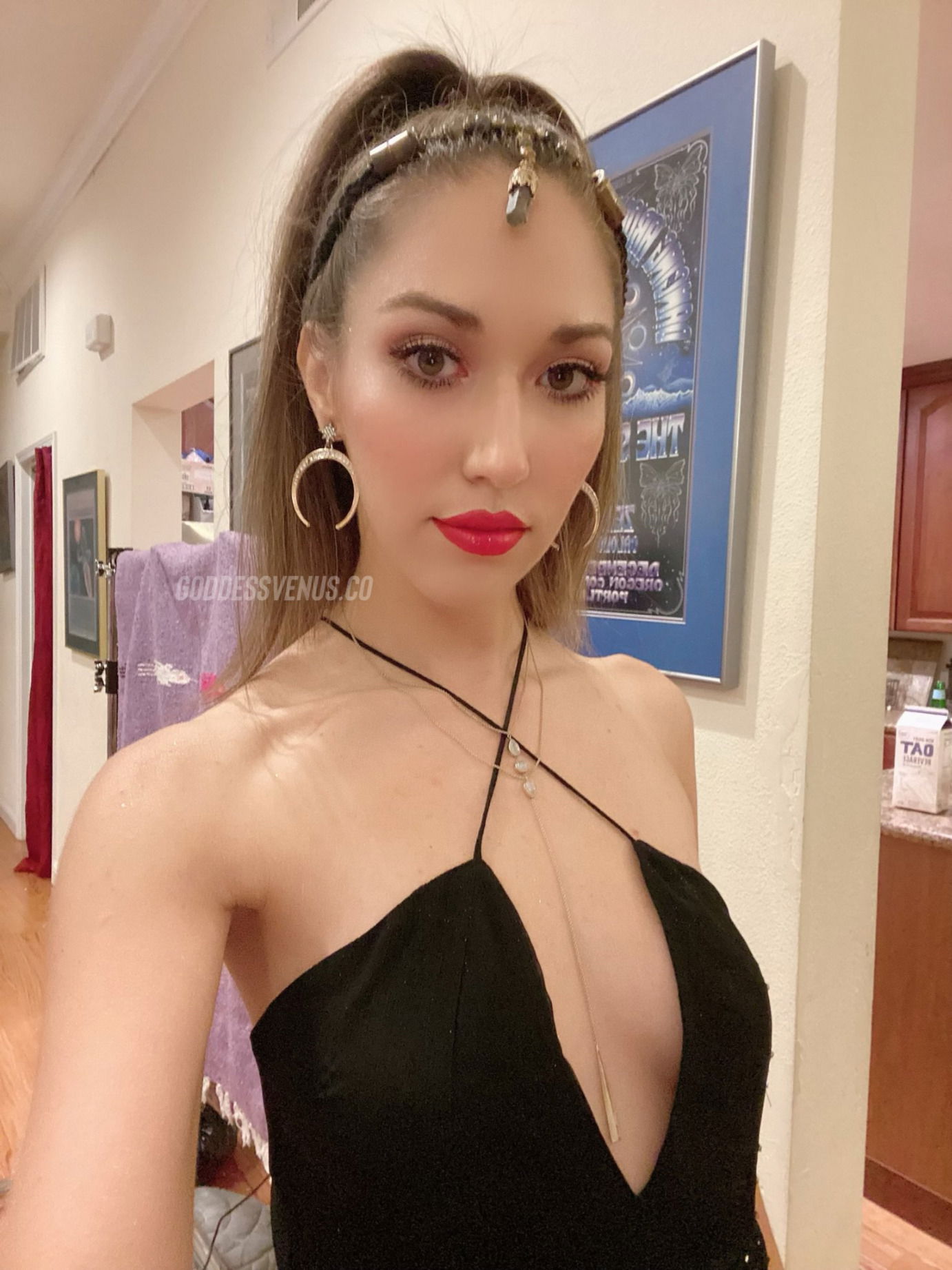 Goddess Venus - Free - Findom / Femdom's avatar