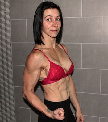 Lara Poussin's avatar