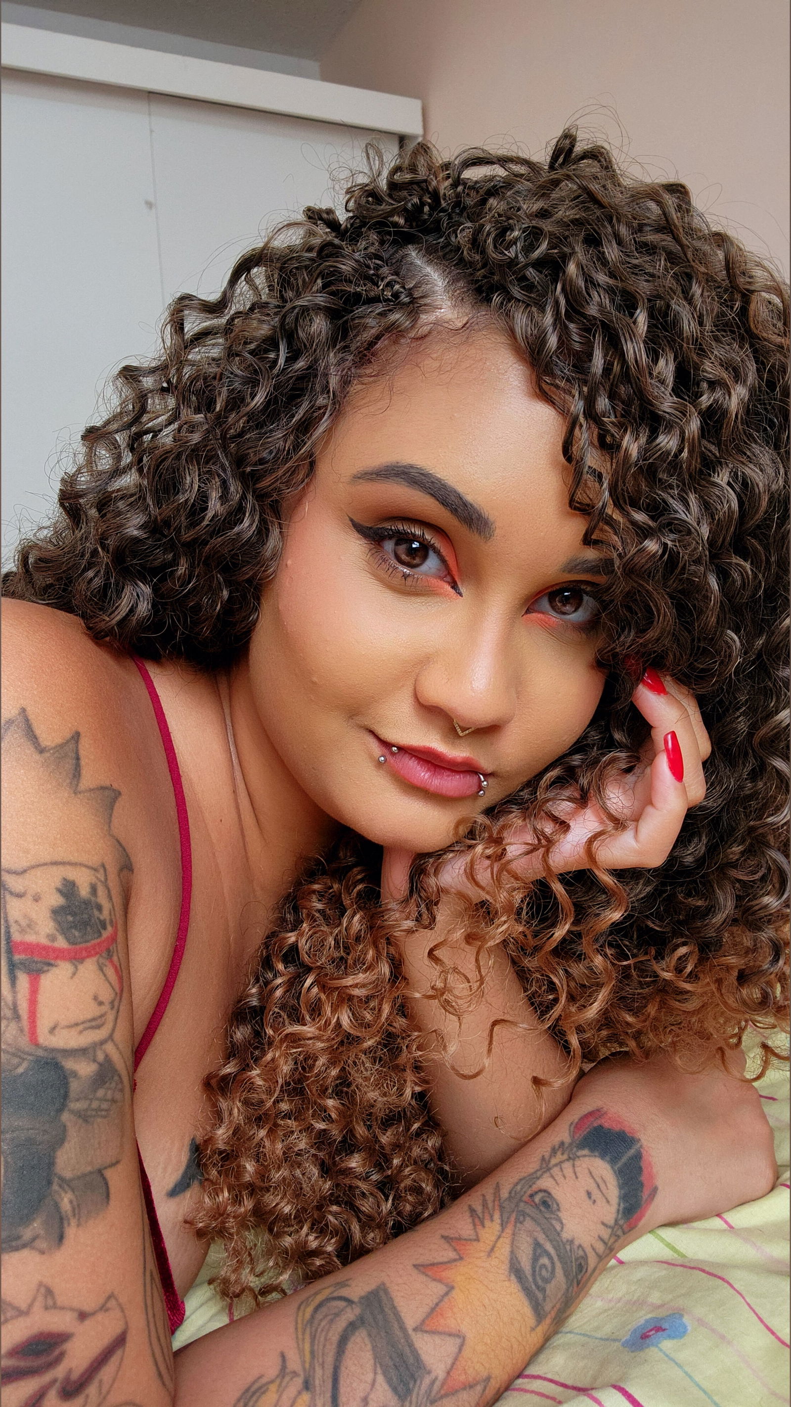 Larya Von's avatar