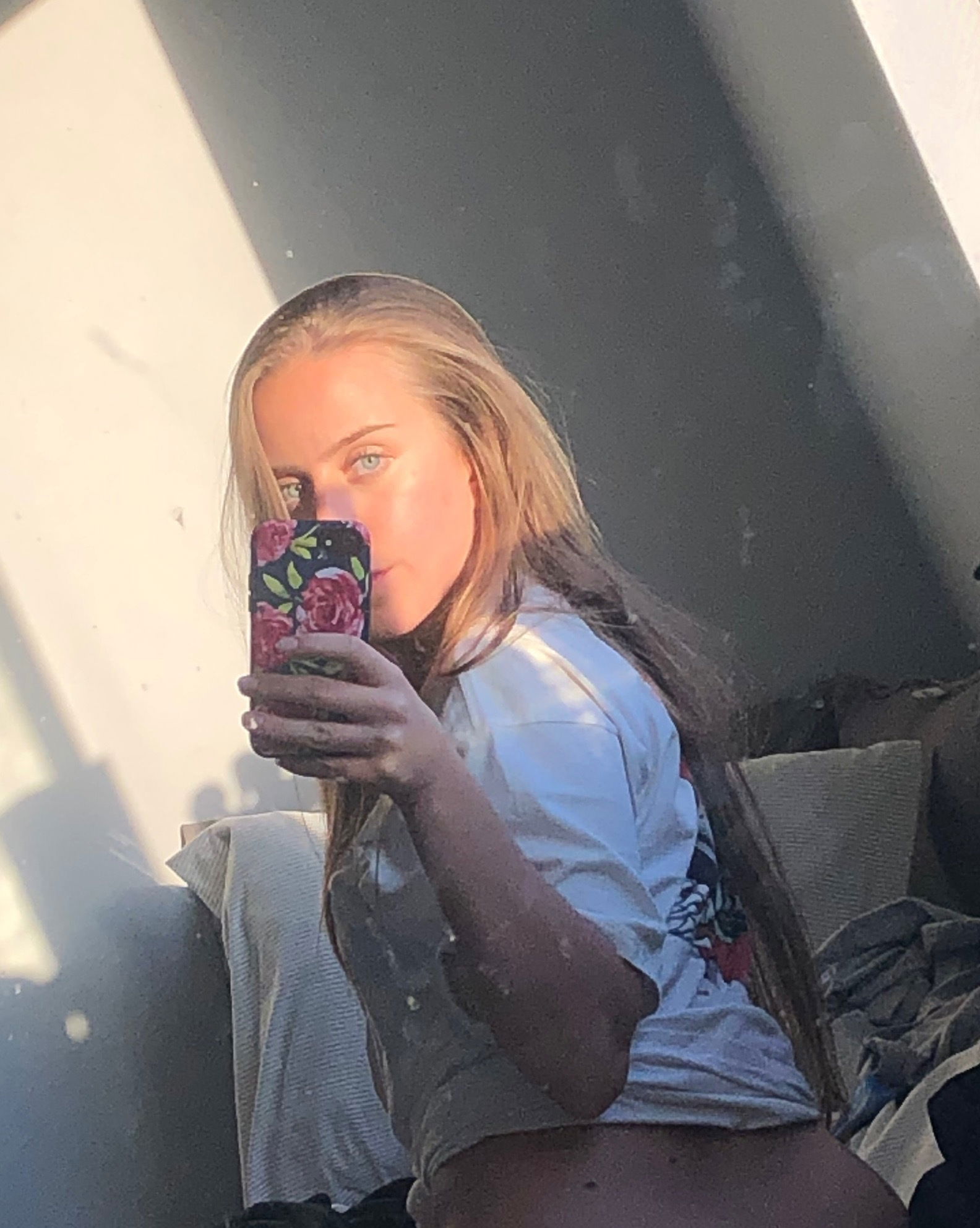 Layla dean's avatar