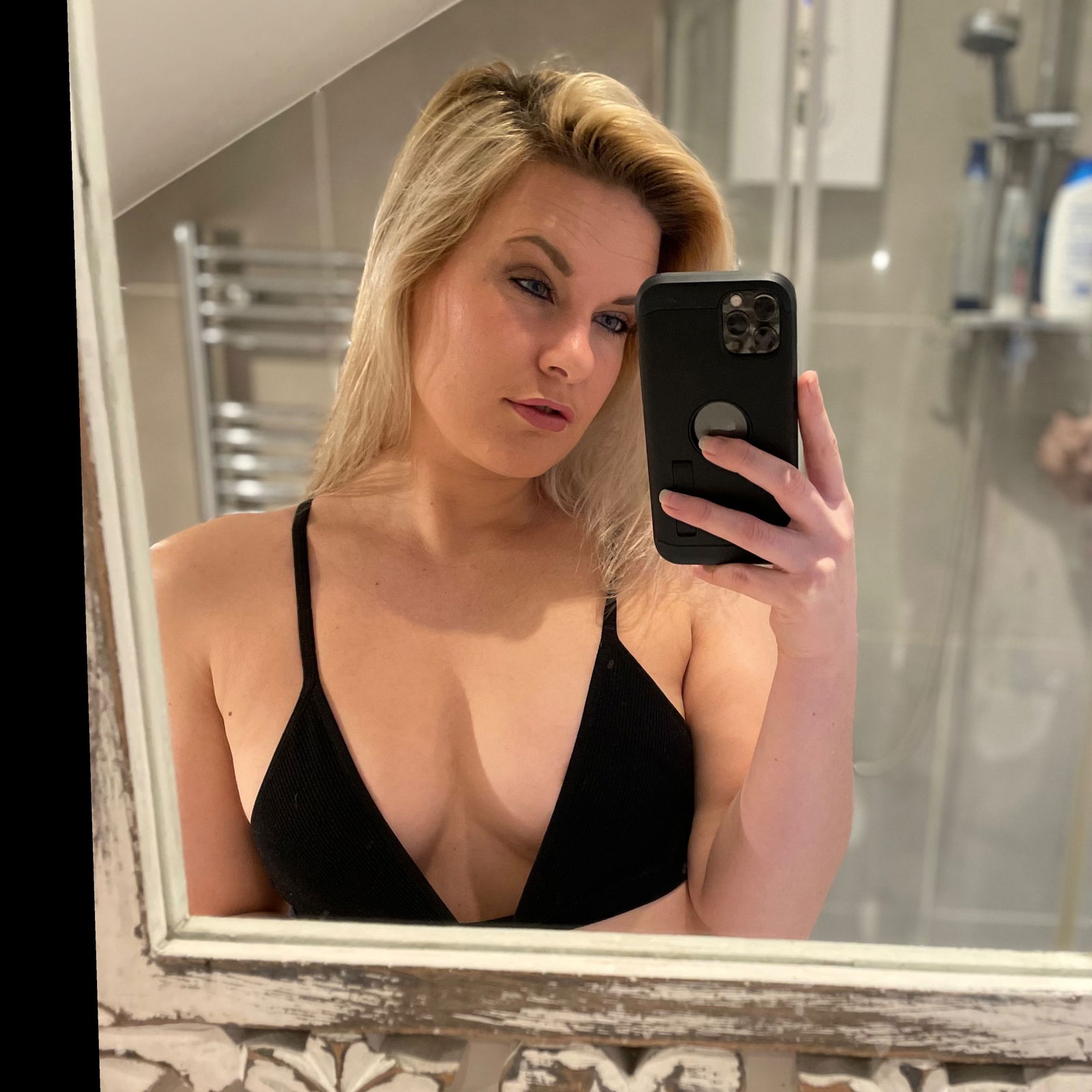 Lustful Lola Leigh's avatar