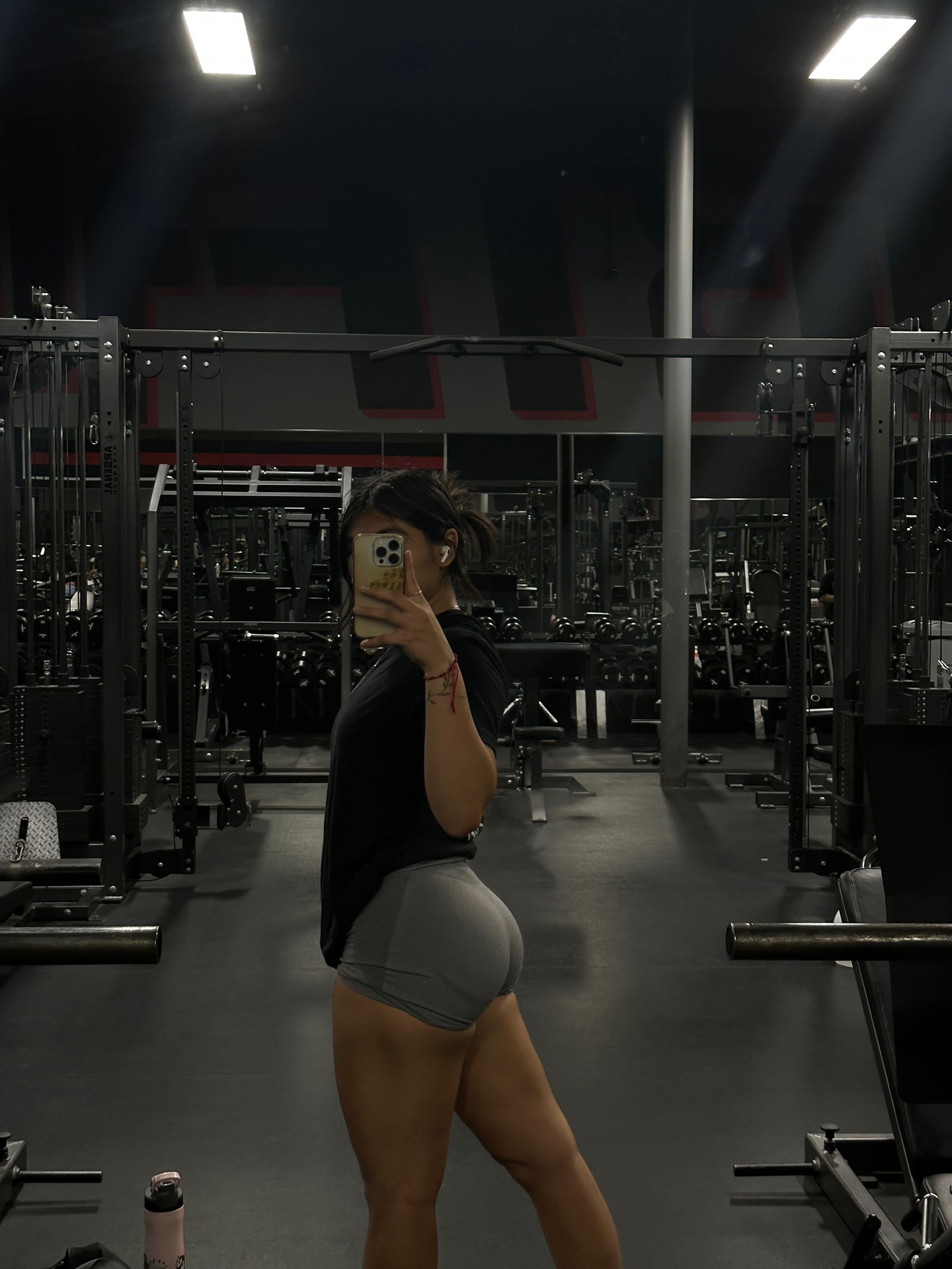 Leslie🤍's avatar