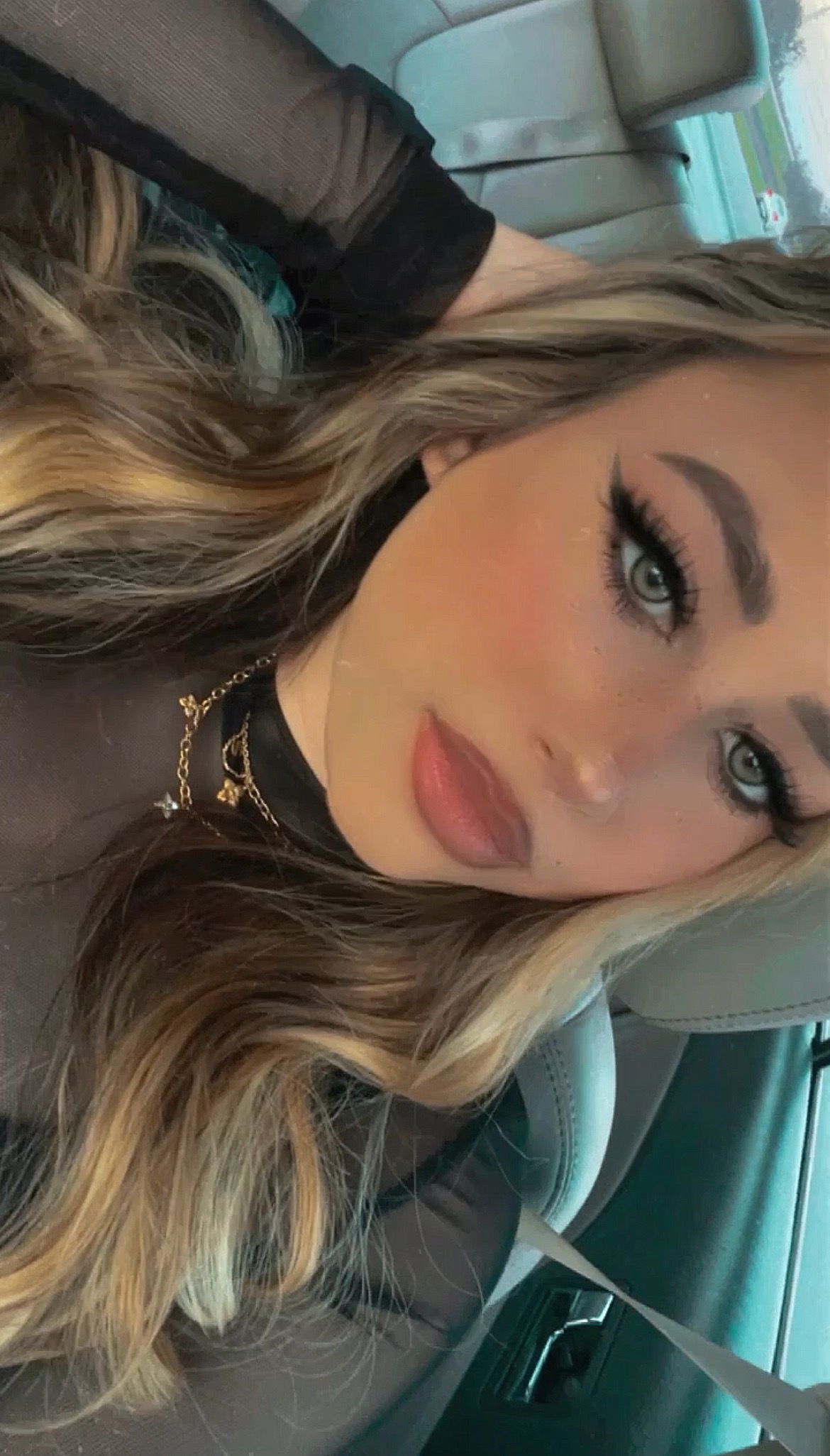 zoe's avatar