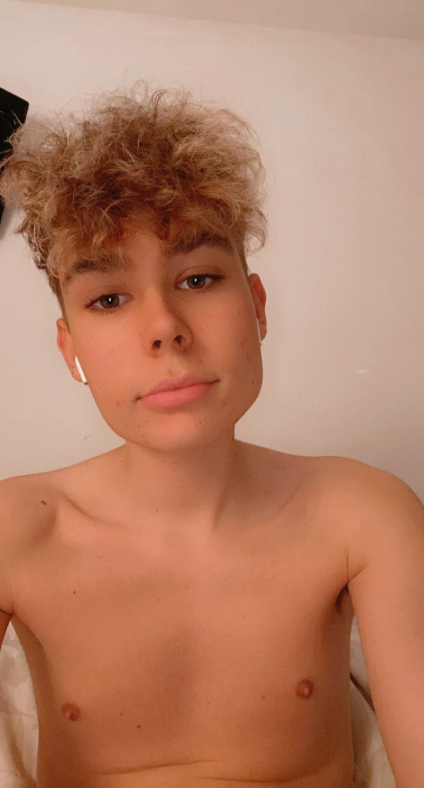 Lewis Jewitt's avatar