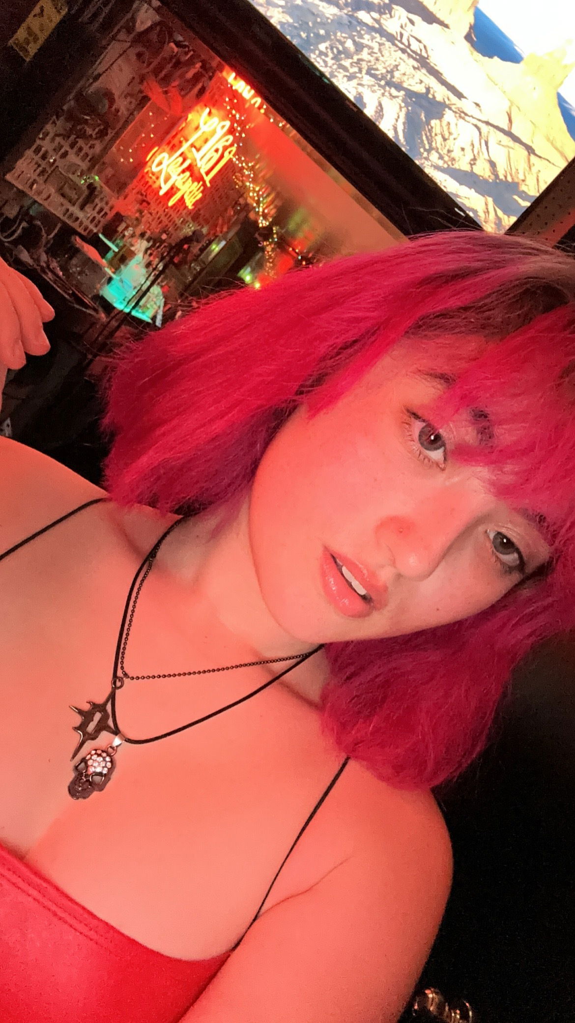 Lexi Wood's avatar