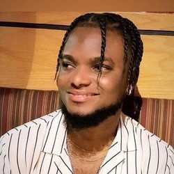 desola's avatar