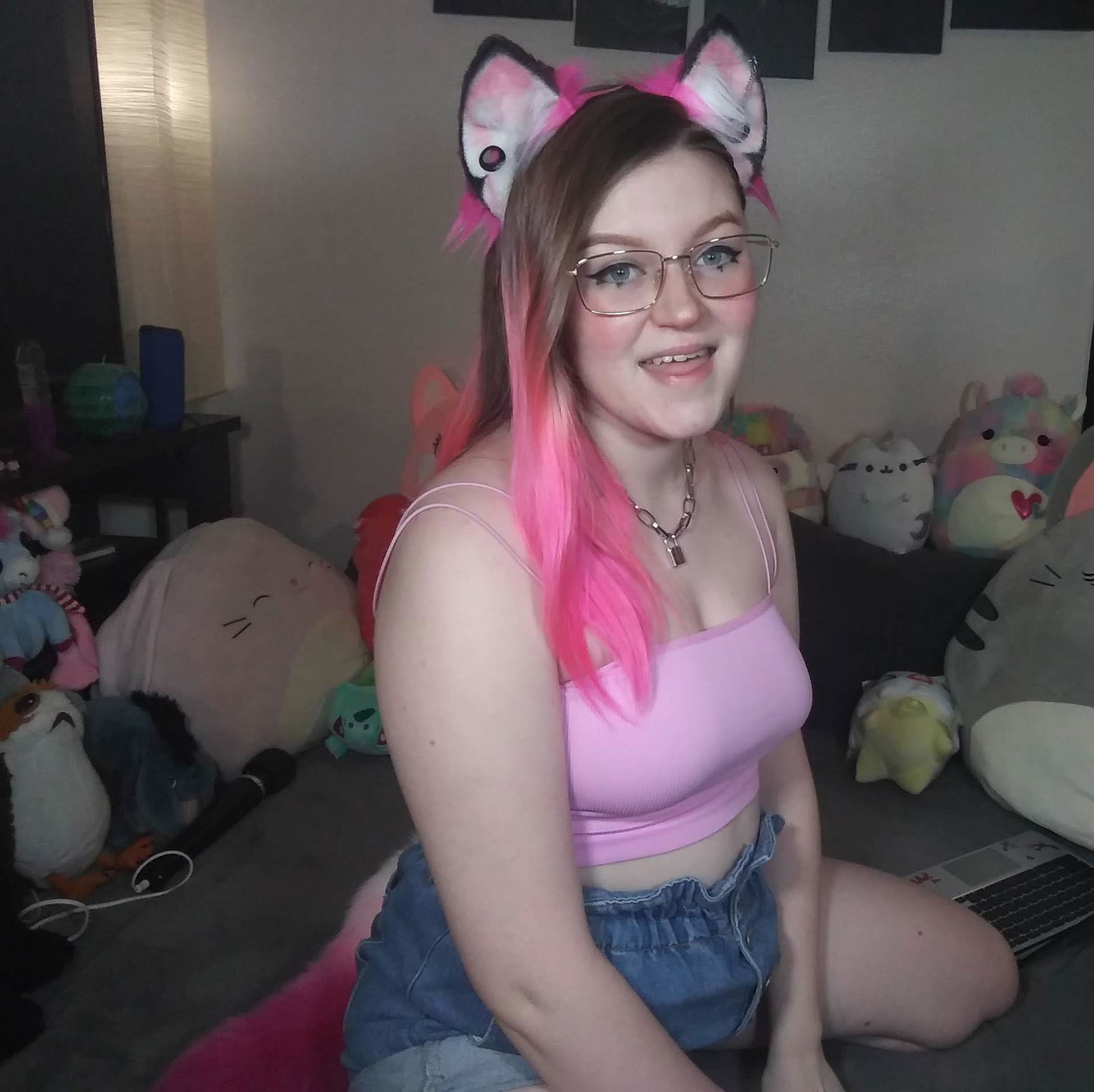 Lilly Puppy🦊 (she/her)'s avatar