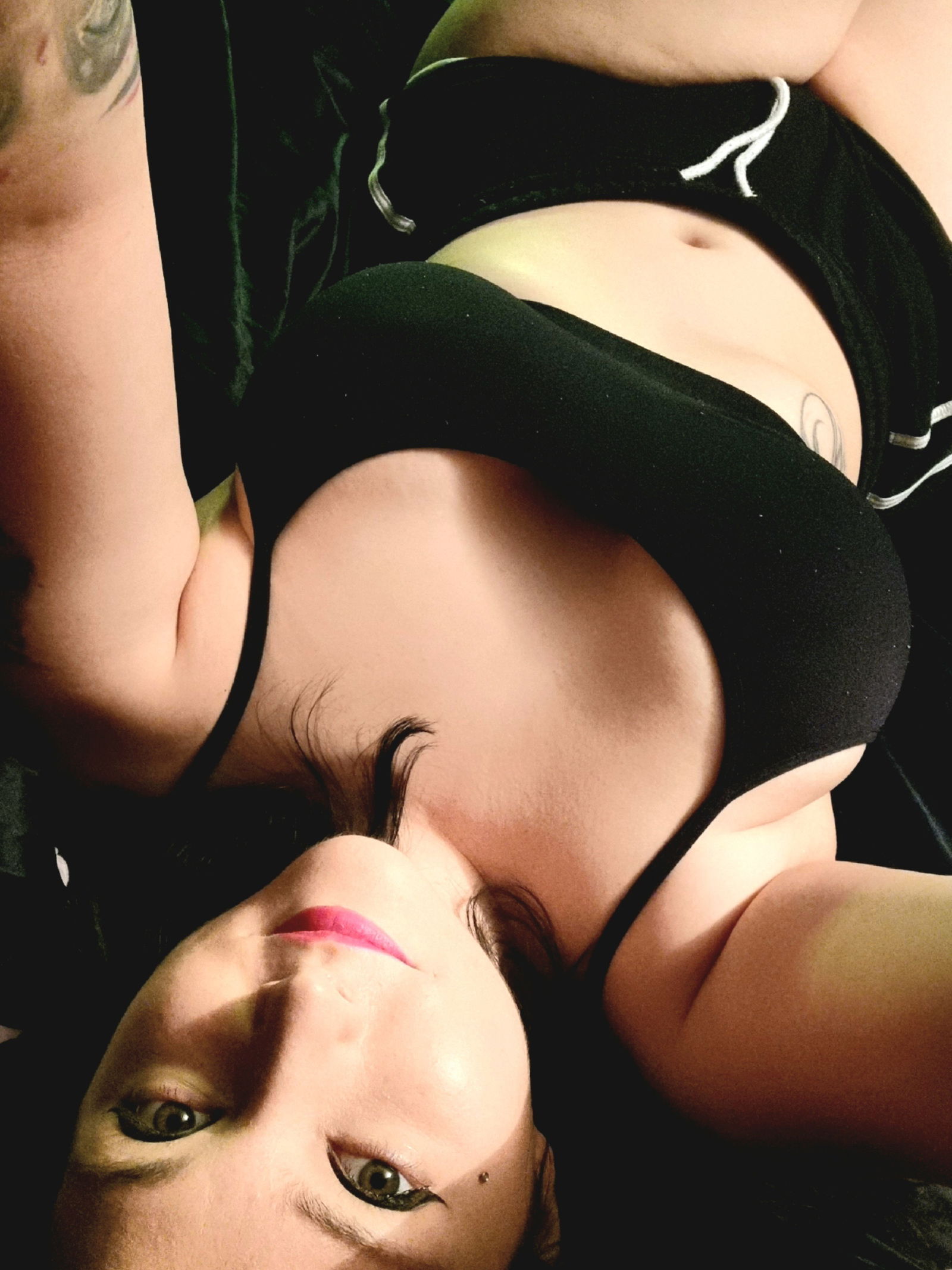 Lilith Lowe's avatar