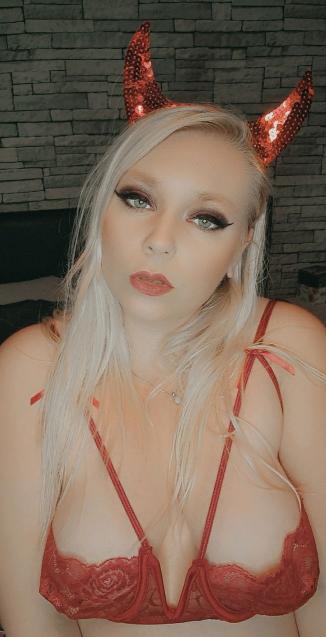 𝕷𝖎𝖑𝖑𝖎𝖆𝖓𝖆 ♡