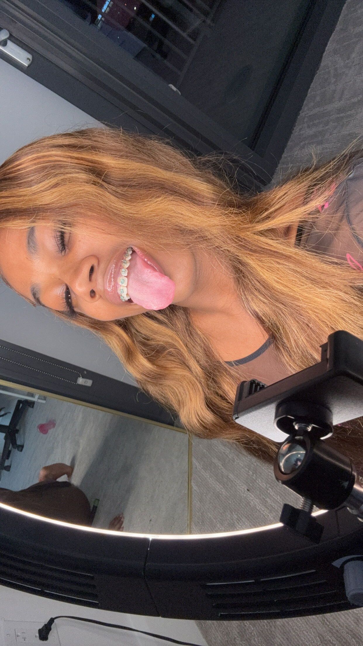 LittleMissRoyal ☺️👅's avatar