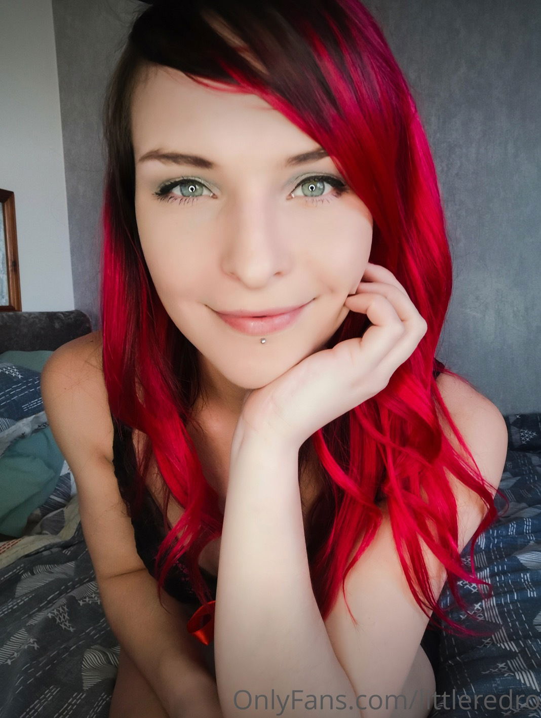 Roxy Red🌶️'s avatar
