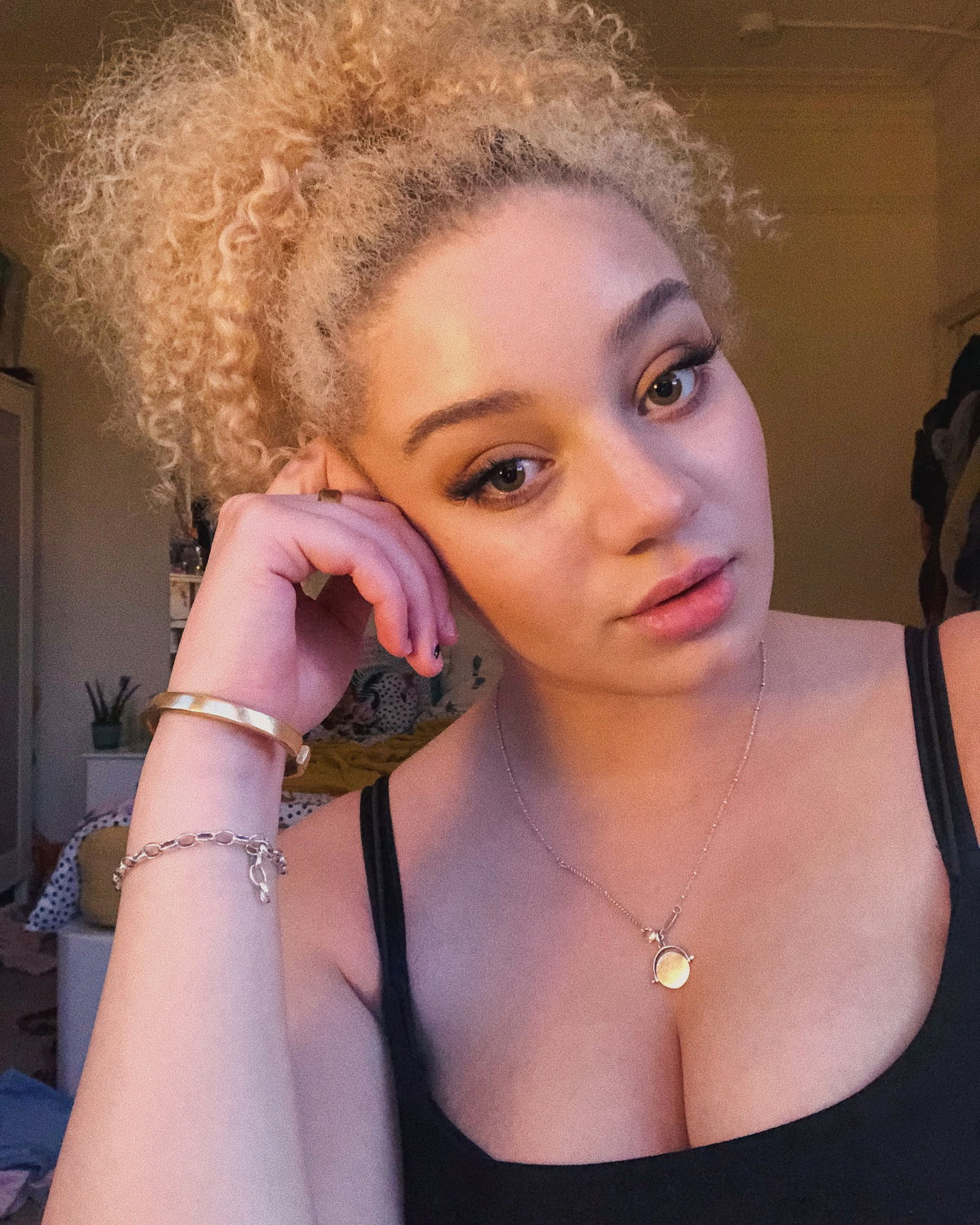 Livvy Babyy's avatar