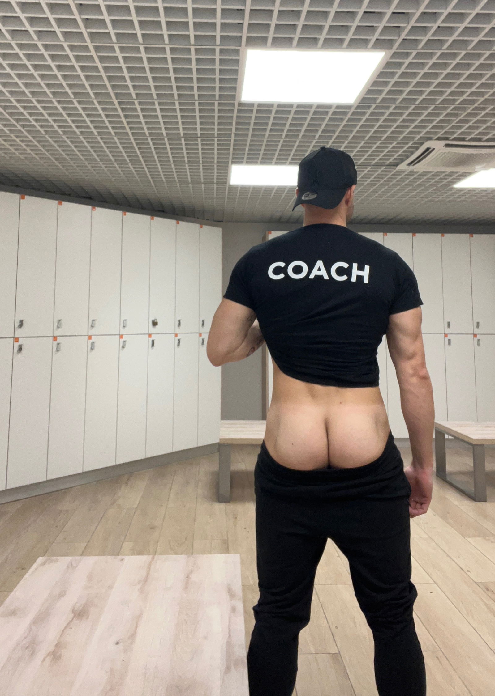 Lockers Coach