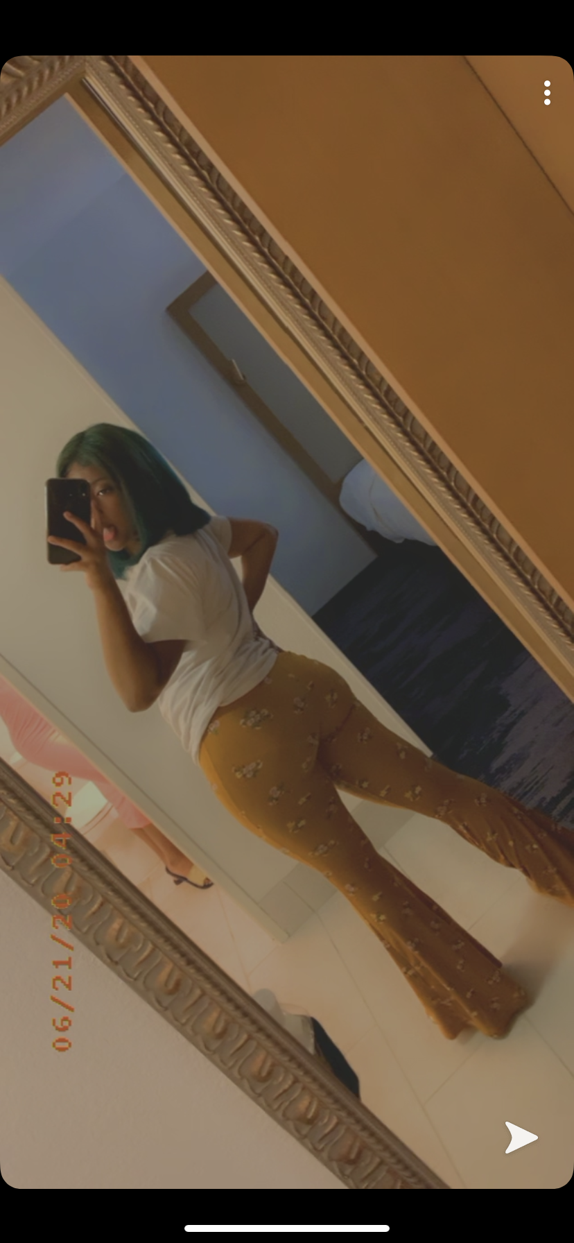 China🤪's avatar