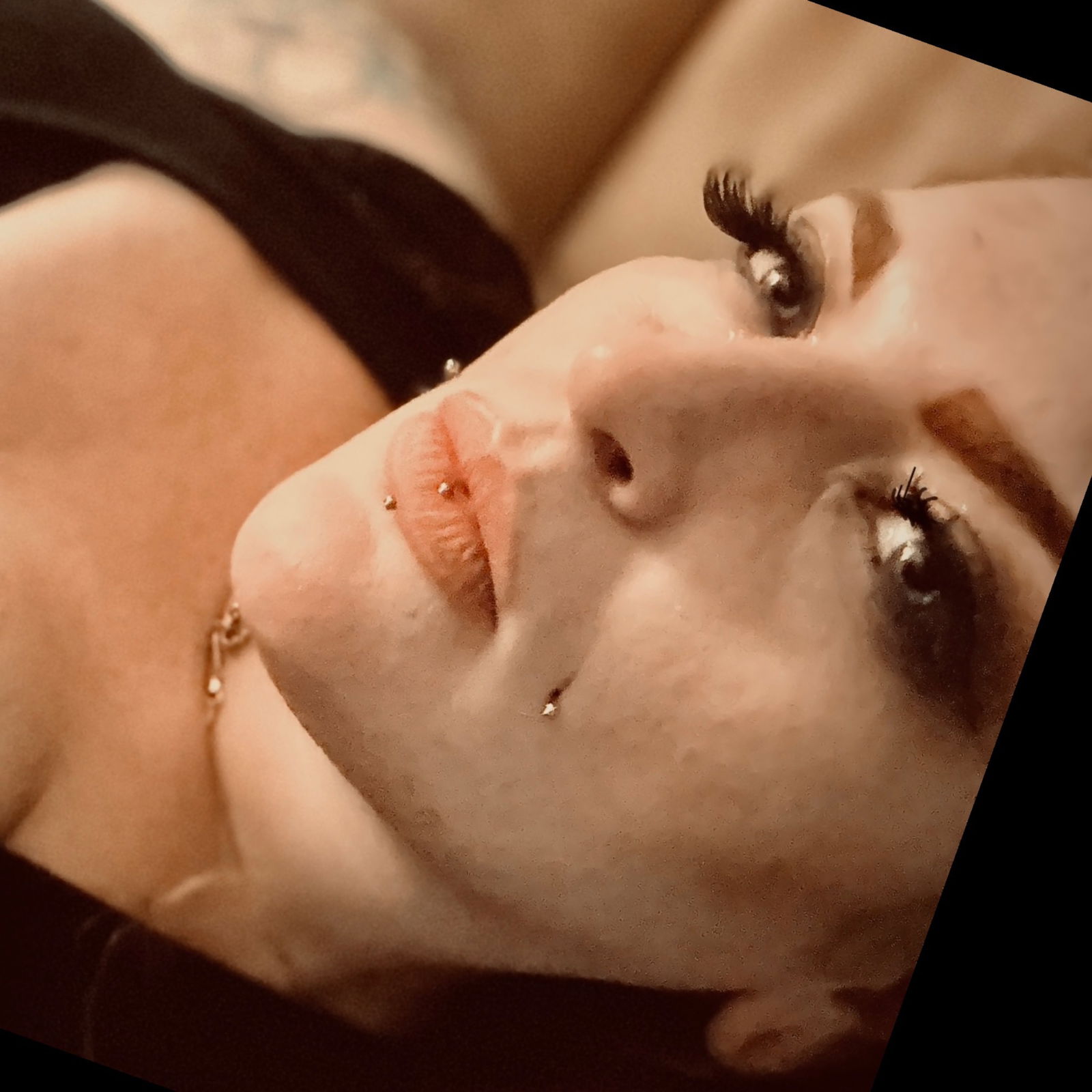 Lovely Lauren's avatar