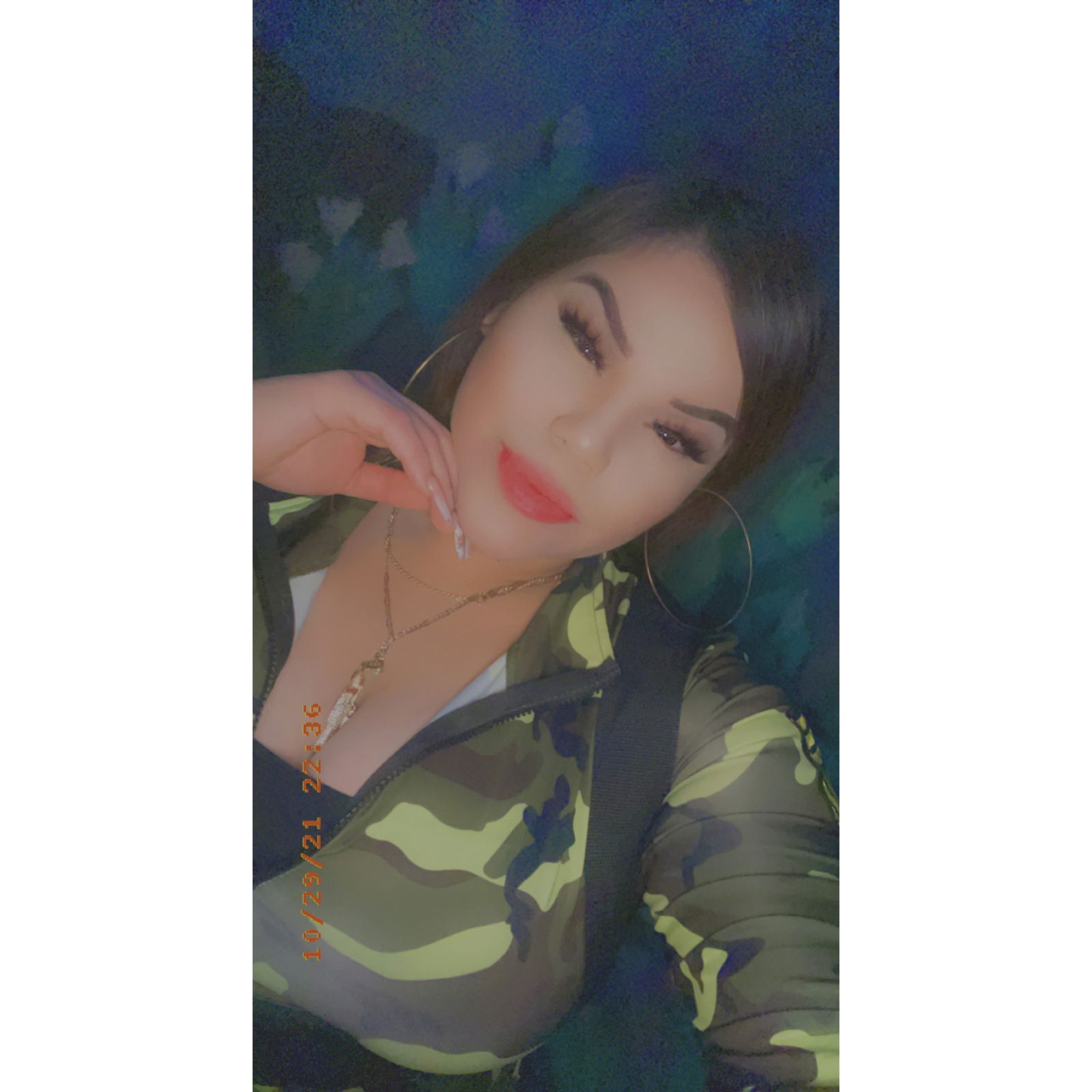 LovelyyEvoo's avatar