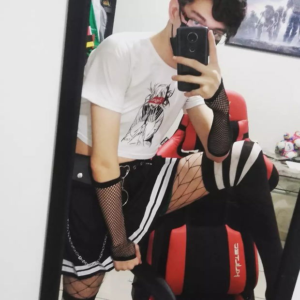 LowBudgetFemboi's avatar