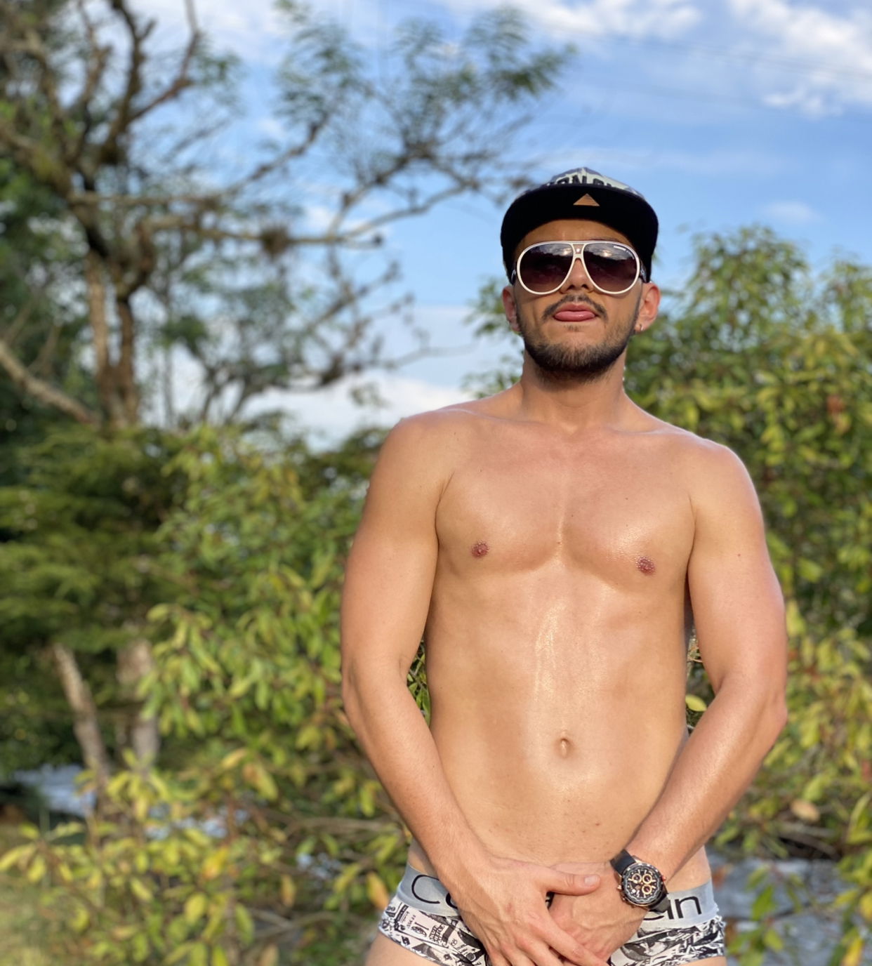 Alexander lozada's avatar