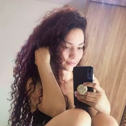 Luana's avatar