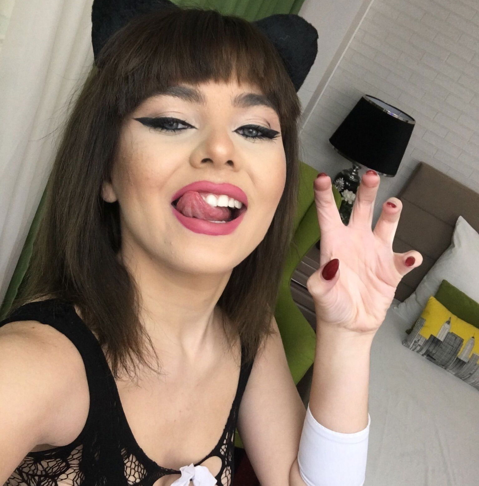 Luana's avatar