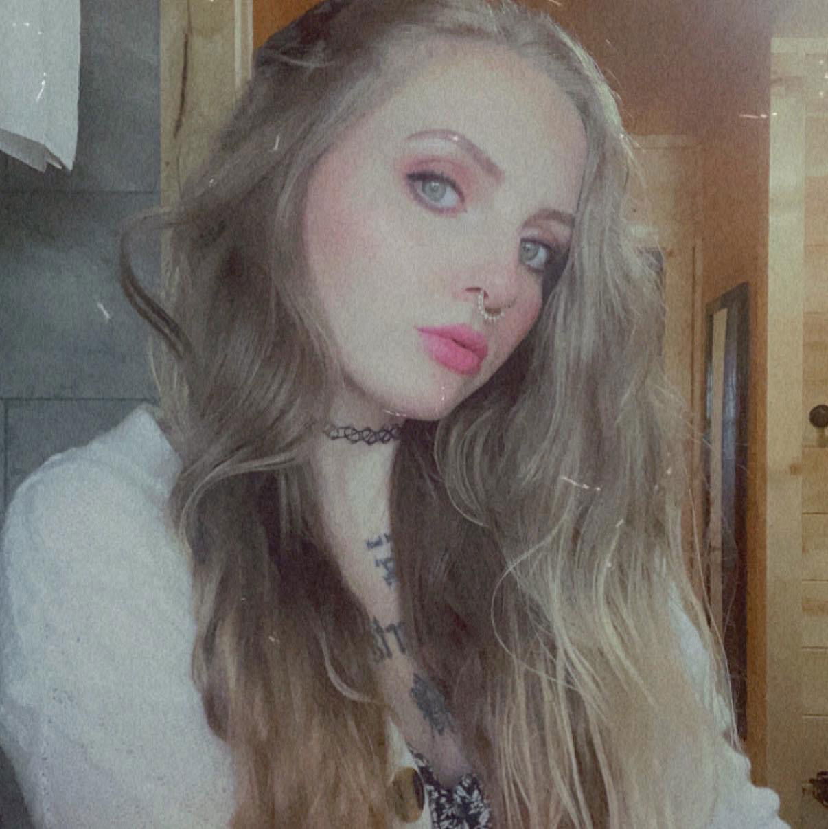 candy 💞's avatar