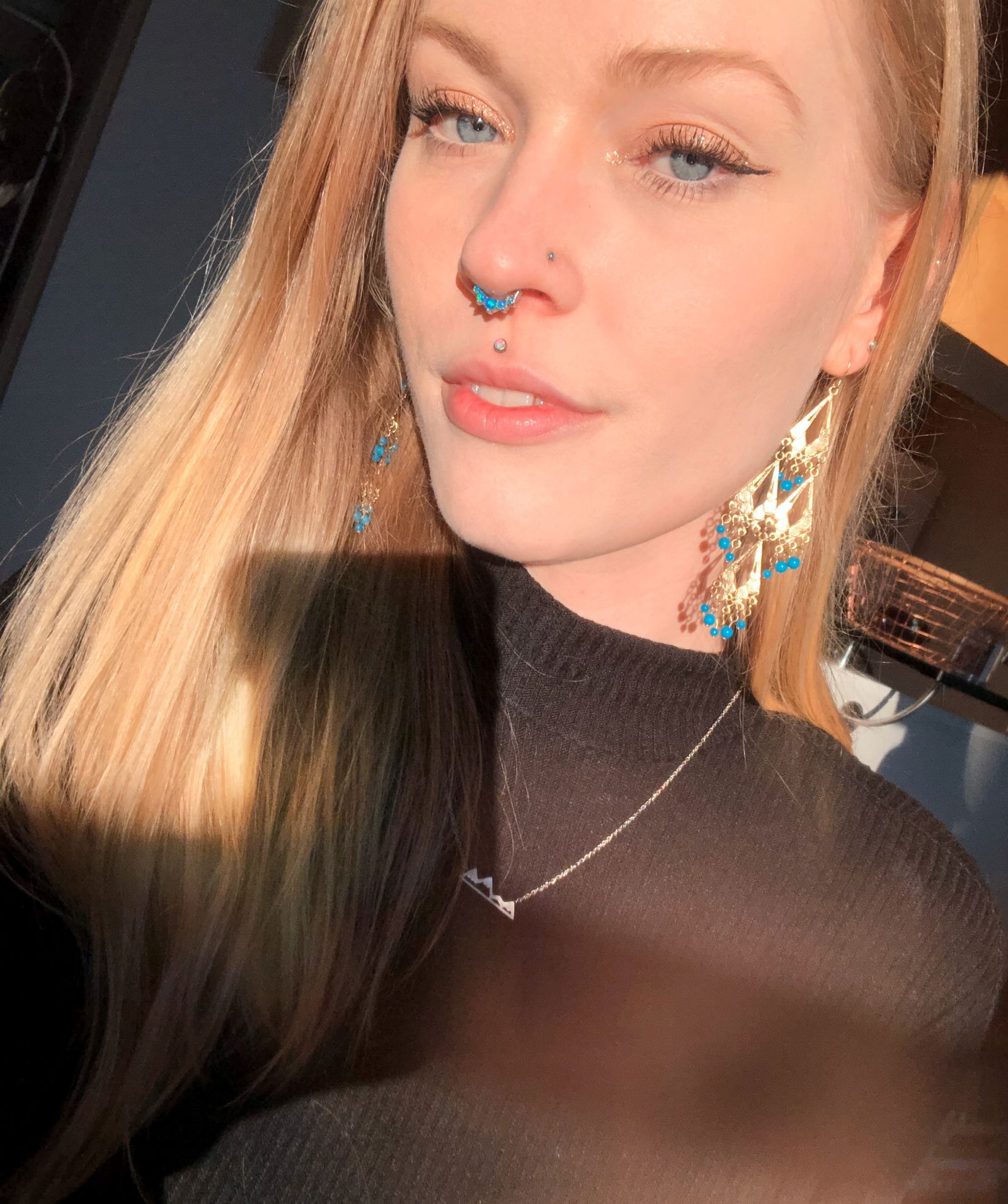 Luna Wolfe's avatar
