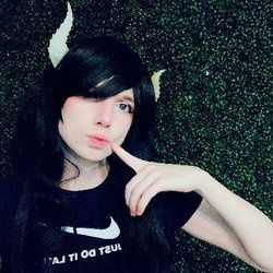 Lunluns･ﾟ✧:･ﾟ✧'s avatar