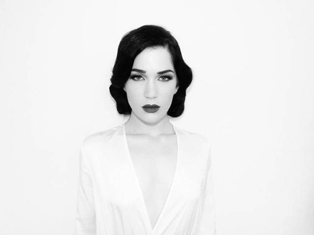 Evelyn Claire