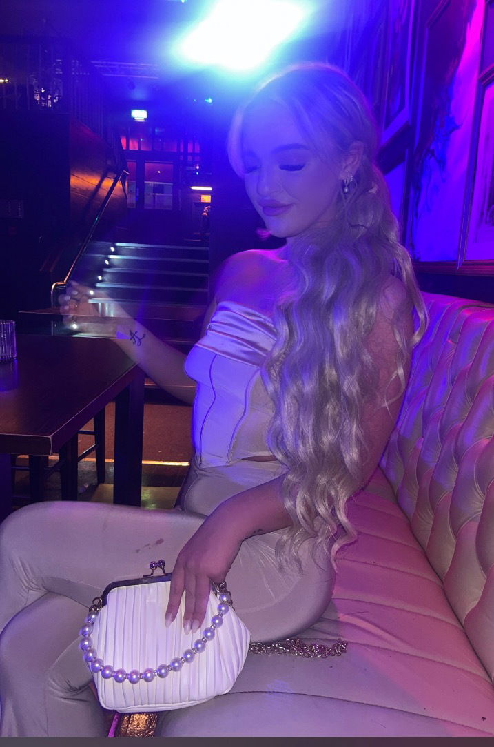 🦋L Woods🦋's avatar