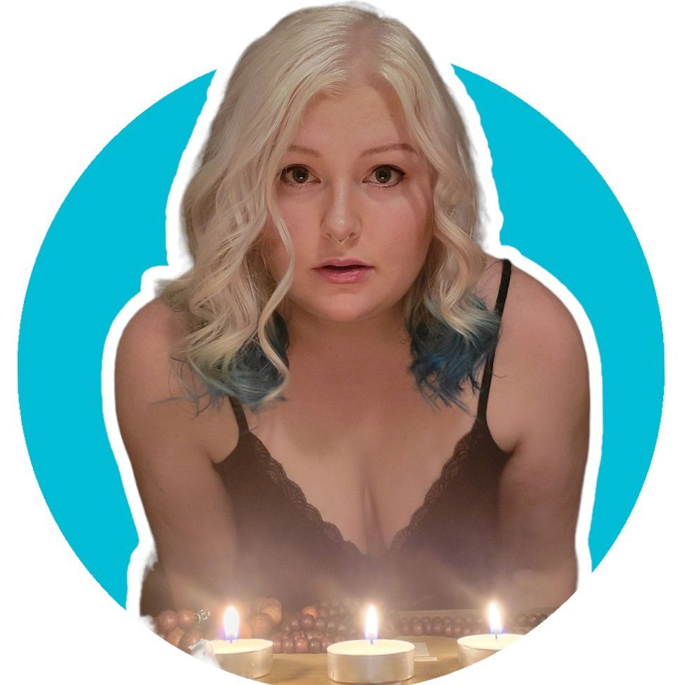 Madame Marie Queen of 3's avatar