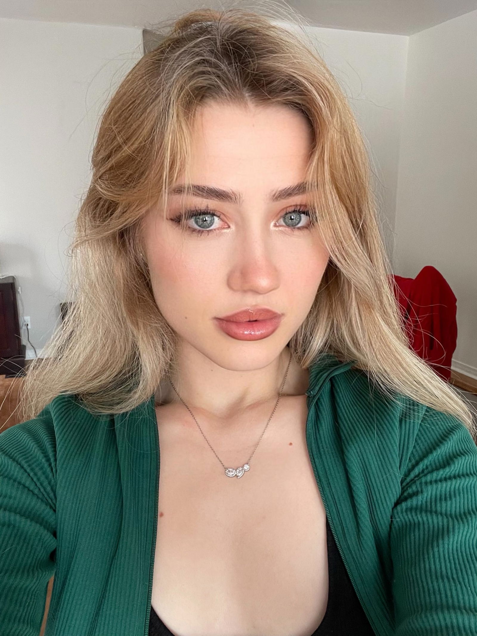 Madi Anger VIP's avatar