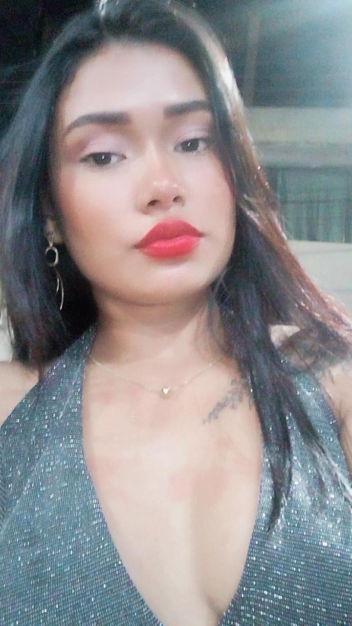 Ana Carolina's avatar