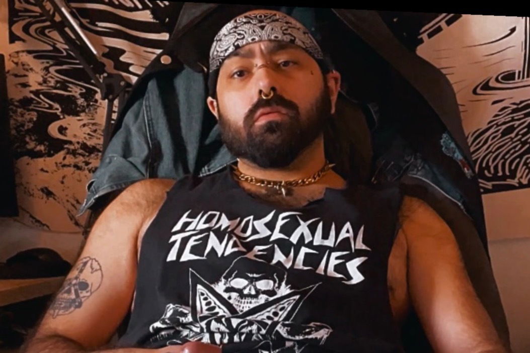 Major Riot (@HairyGaymer)