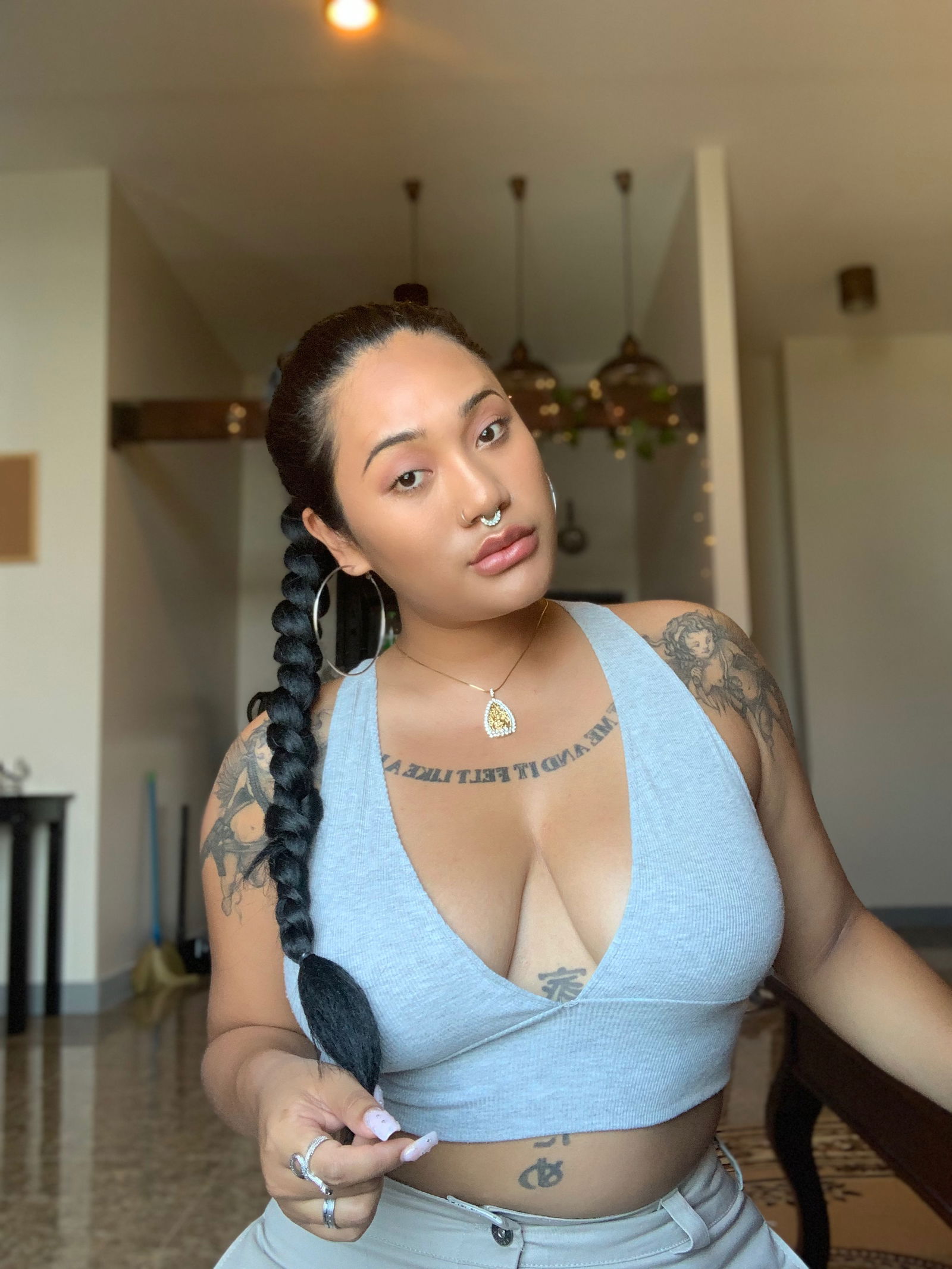 Mami Vee's avatar