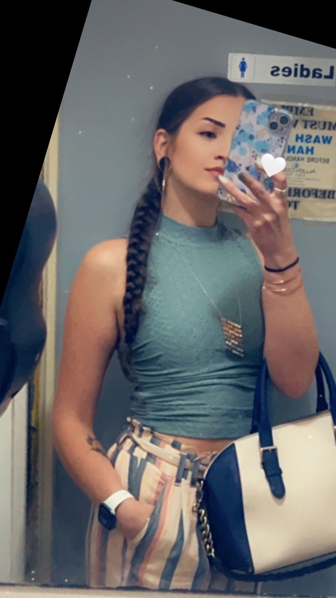Mandi's avatar