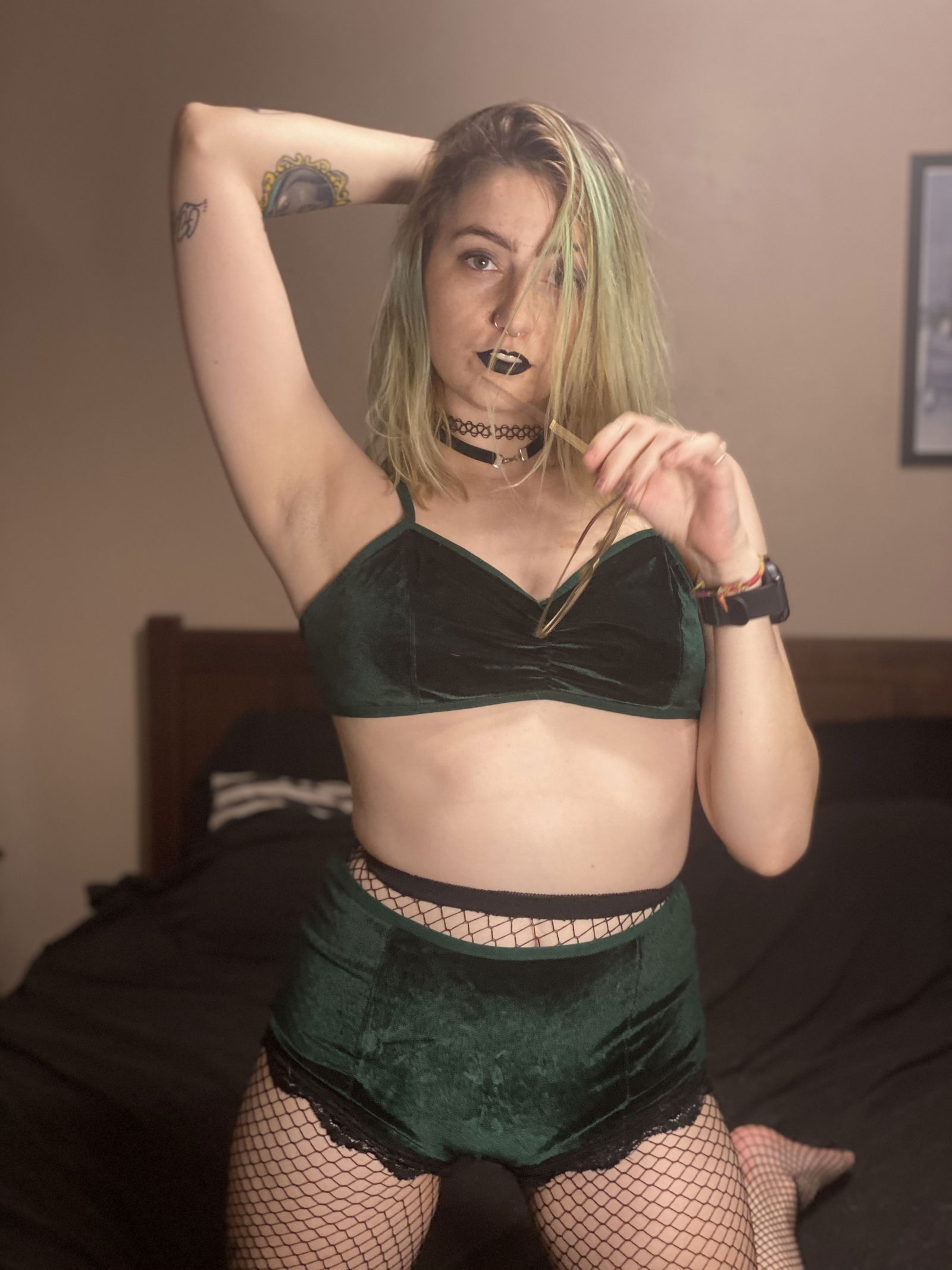 Manic Mondae's avatar